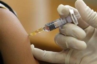 У листопаді Україну накриє відразу три різновиди грипу