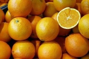 В Україну намагалися завезти заражені паразитами апельсини
