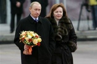Дружина Путіна за 2009 рік заробила 20 доларів