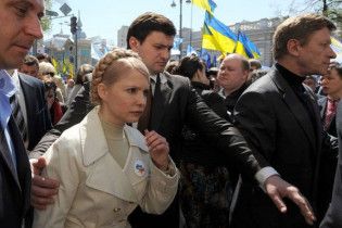 Тимошенко їде в регіони "піднімати бойовий дух населення"