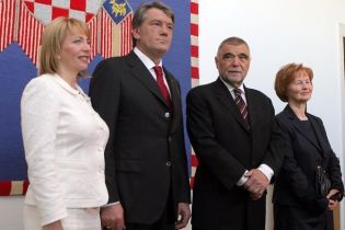 Президент повернувся з Хорватії