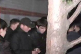 У Чернігові правоохоронці полюють на школярів-пияків (відео)