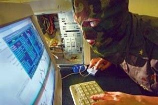 Банда українських хакерів захопила 2 мільйони комп'ютерів у США і Європі