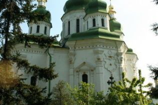 У Києві горів Видубицький монастир (відео)