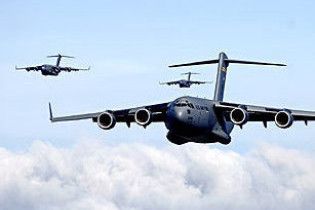 Boeing попал в воздушную яму: пострадало 32 человека
