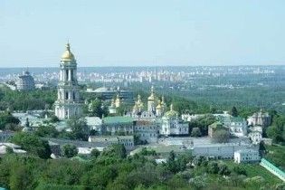 В Лавре появляются новые росписи (видео)
