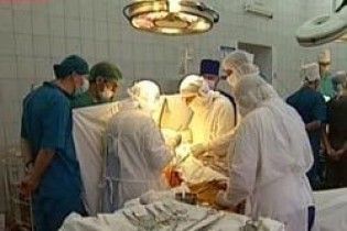 У Франції онкохворій видалили не ту нирку. Лікар переплутав ліво і право