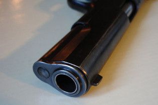 У Тернополі міліціонер застрелився у туалеті