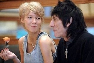 20-річній Івановій мало інтимності з гітаристом Rolling Stones
