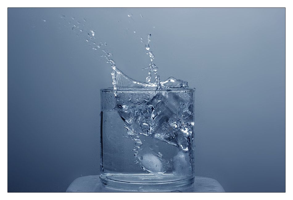 вода