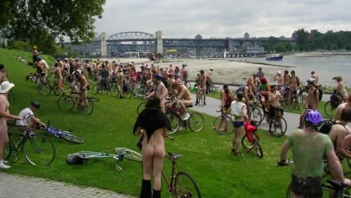 World Naked Bike Ride (Фото: travelblogs.com)