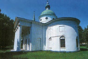 Воскресенська церква в Батурині (Фото: castles.com.ua)