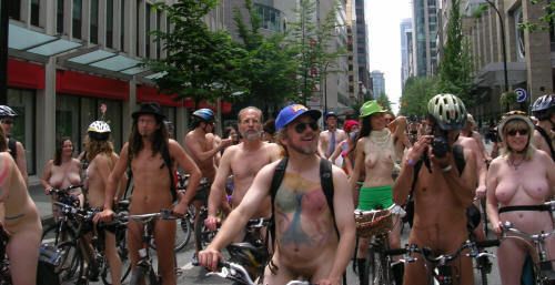 World Naked Bike Ride (Фото: travelblogs.com)