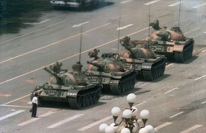 Один проти танків на площі Тяньаньмень