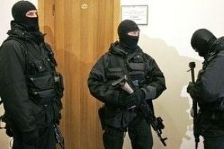 СБУ шукала терористів у посольстві США