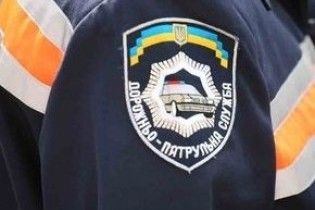 На Сумщині п'яний скутерист вкусив даішника за ногу