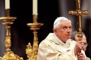 Паломниця штовхнула Папу Римського перед різдвяним богослужінням