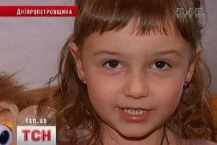 В Україні живе унікальна "дзеркальна" дитина