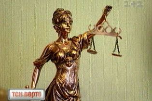 Київська сім'я 10 років відстоює право на квартиру