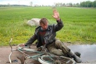 Алкогольне сп'яніння дає шанс вижити при сильних травмах голови