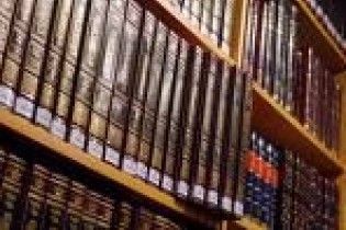 Янукович заборонив приватизовувати бібліотеки
