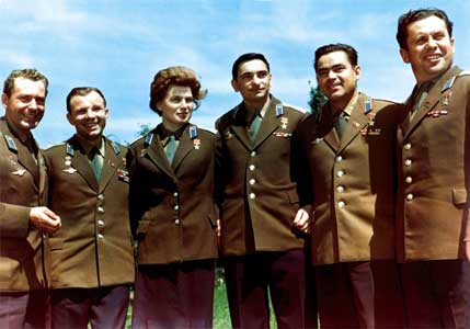Космонавти