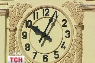 У нiч на недiлю Україна перейде на лiтнiй час