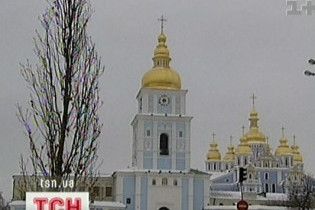 Азаров пообіцяв віддати Софію Київську Міністерству культури
