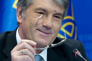 Ющенко роздав найвищі ранги своїм вірним спікерам