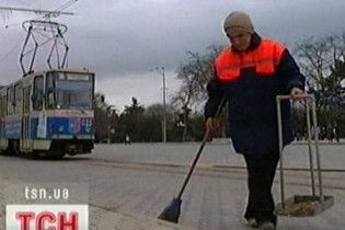 За брудні столичні вулиці комунальників оштрафували на мільйон гривень