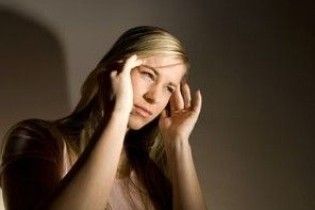 Учені спростували зв'язок головного болю у підлітків з використанням електроніки