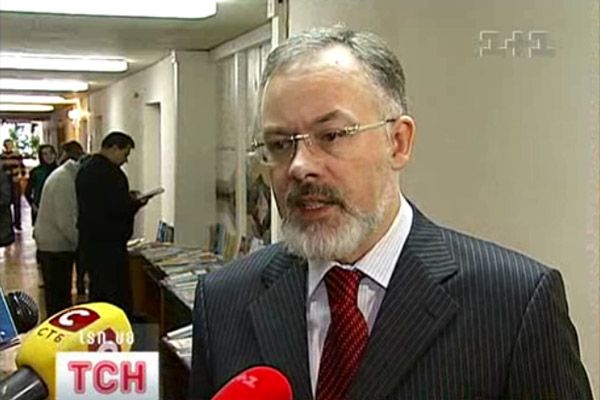 Табачник