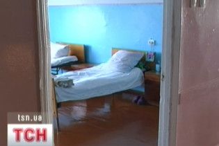В лікарнях створять платні палати та введуть послуги доглядальниць