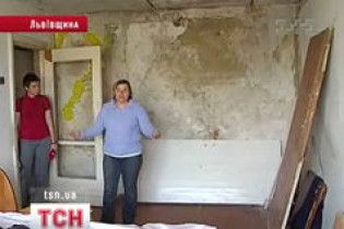 Квартирні аферисти виселяють мешканців обласного центру у провінцію