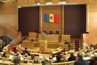 КС Молдови дозволив проводити дострокові парламентські вибори