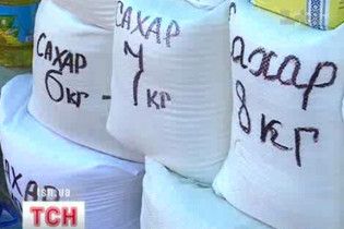 В Україні почав дешевшати цукор