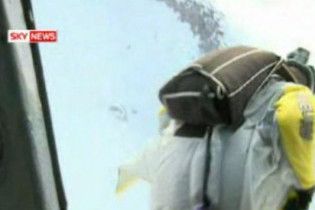 Парашутист залишився живий, впавши з висоти 2 км