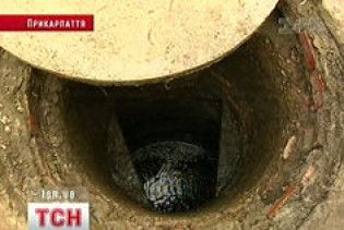 На Франківщині четверо чоловіків загинули в каналізації