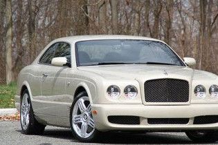 Українські політики накупили незаконно ввезених VIP-іномарок на 3 млн доларів