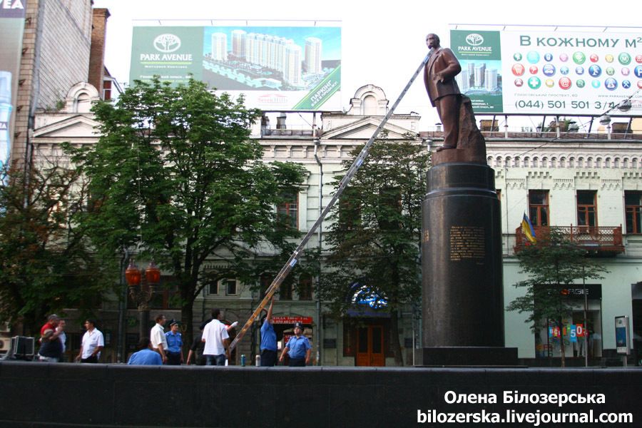Памятник Леніну на бульварі Шевченка