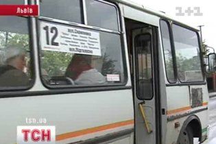 У Львові пасажирка маршрутки відсудила у перевізника 25 тисяч грн