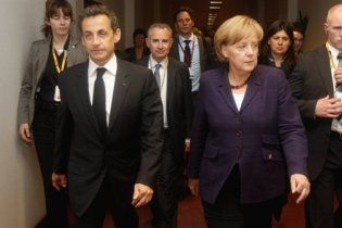 Саркозі заявив, що Меркель має намір ліквідувати циганські табори