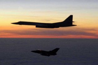 Розсекречені дані: російські ядерні бомбардувальники щомісяця вторгаються до Британії