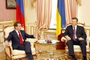 Янукович та Мєдвєдєв зустрілися у Кремлі