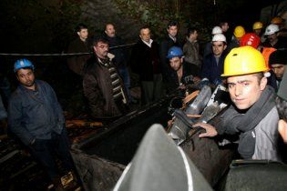 Вибух на шахті в Туреччині заблокував під землею 32 гірників