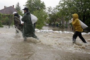 Рівень води у Віслі досяг критичного рівня: Варшава готова до евакуації