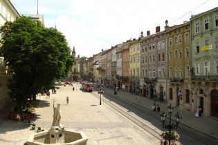 На Львів чекає "безпрецедентна акція" з Януковичем і Азаровим
