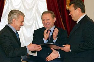 ВР закрыла Януковичу путь к полномочиям Кучмы