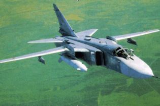 В Ірані на авіашоу розбився літак