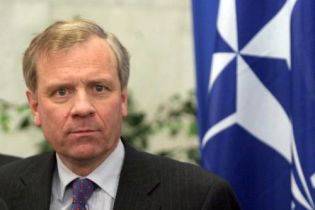 НАТО: Грузия должна продолжать демократические реформы